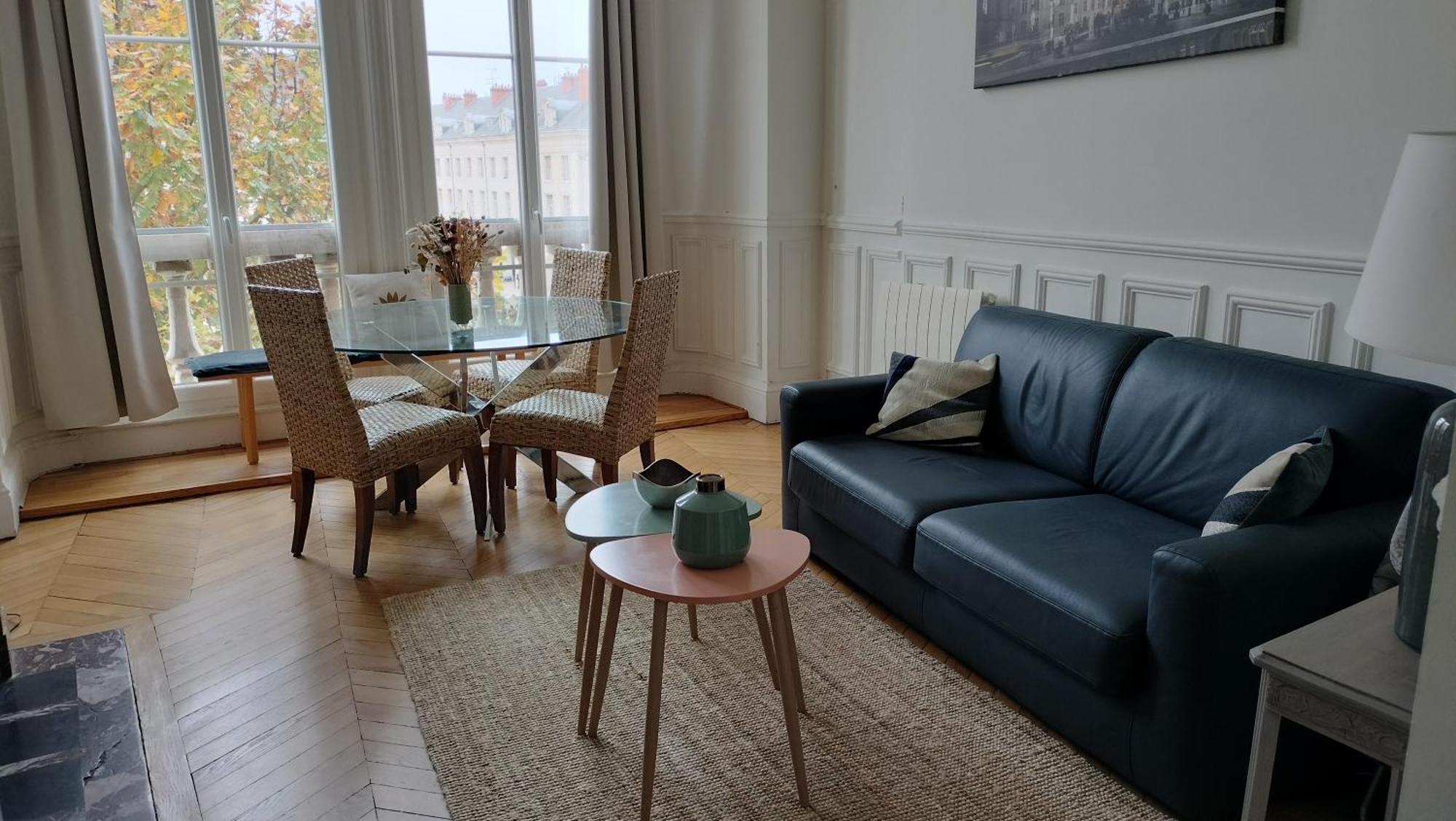 Appartement Avec Belle Vue Sur La Place Du Martroi Orleans Luaran gambar